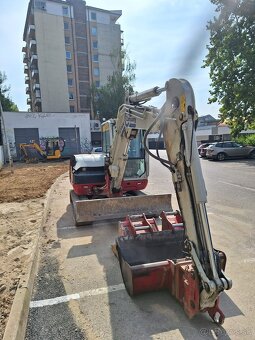 Takeuchi TB370 - 2