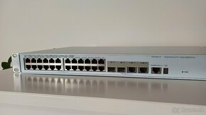 Ethernetový switch, 26 portov, 2x 1Gigabit port - 2