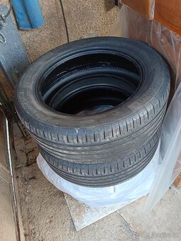 Continetal 215/55 R17 - 2