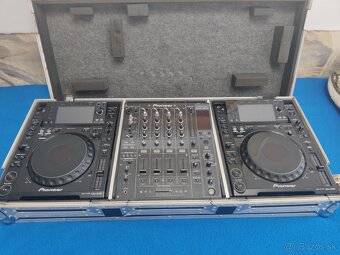 Pioneer CDJ 2000  +  Pioneer DJM 800 - 2