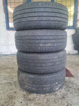 215/55 R16 - 2