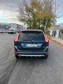 Volvo XC60 - 2