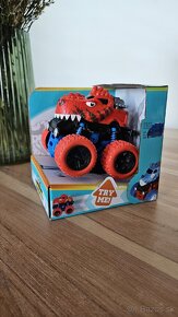 Autíčko monster truck


 - 2