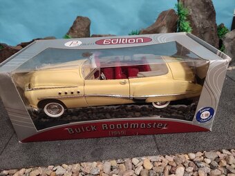 prodám model 1:18 buick roadmaster 1949 - 2