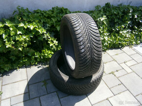 Predám 2x celoročné pneu Goodyear 235/45 R19 99XXL - 2