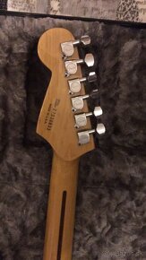 Fender stratocaster - 2