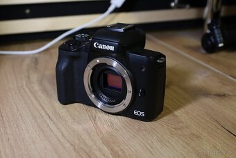 Canon EOS M50 Mark II - telo - 2