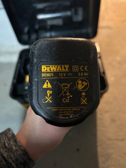 Dewalt aku vrtacka - 2