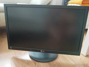 PC Monitor LG Flatron - 2
