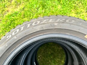 Zimné Pneu Pirelli 205/50R17 93H - 2