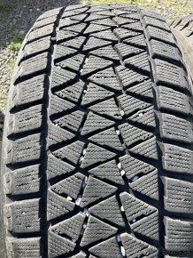 Bridgestone zimné 235/55R17 - 2ks - 2