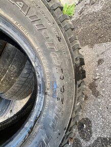 1 pneu BF-Goodrich 265/75 R16 - 2