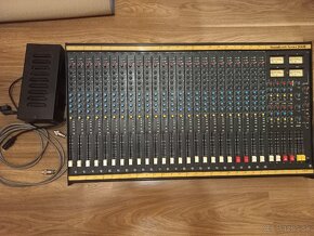 Mixpult Soundcraft 200B - 2