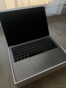 Predám Macbook Air 13-palcový (2018) - 2