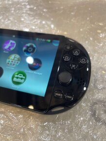 PS VITA PCH-2004 + 4gb karta - 2