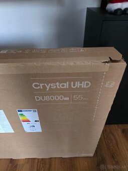 Samsung Crystal UHD DU8000 - 2