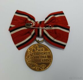 Vyznamenanie medaila Červený kríž - 2