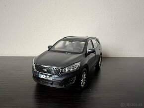 Kia Sorento 1:43 - 2