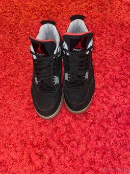 Jordan 4 bred 2019 - 2