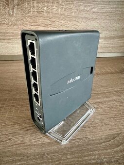 Predám router MIKROTIK RBD52G-5HACD2HND-T - 2