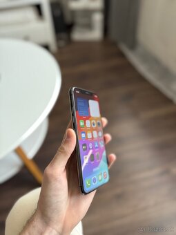 iPhone 11 Pro Max 64GB - 2