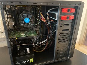 Predám pracovné PC -  i7 7700k, 32gb ram, SSD 250gb - 2