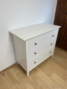 IKEA HEMNES biela komoda s 3 zásuvkami 108x96 cm - 2