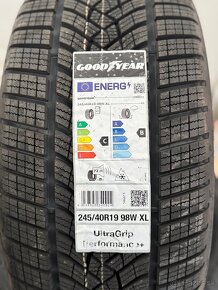 Goodyear 245/45 R19 98W XL - 2