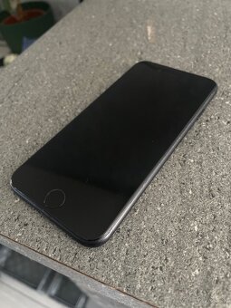 iPhone 7 black 128 GB - 2