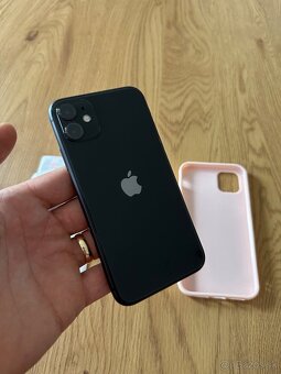 iPhone 11 Black 64gb v záruke - 2