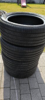 Predám 4 kusy letných pneu Michelin Primacy 4 235/50 R19 - 2