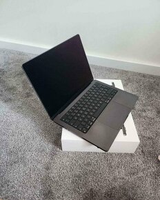 Macbook M3 Pro 14 - 2