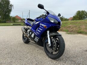 Yamaha R6 - 2