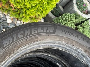 225/55 R17 - 2