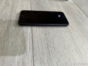 iPhone SE 128GB - 2