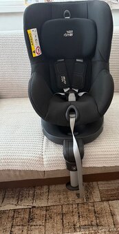 Otočná autosedačka Britax romer dualix 0-18kg(0-4 rokov) - 2