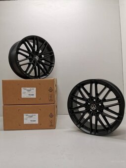 VW Golf,Passat,Touran,Sharan,Caddy 8x19 ET44 5x112 1216 - 2