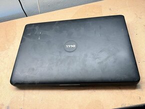 Predám pokazený notebook na náhradné diely zn.Dell 1545 - 2