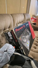 Pioneer ddj 800 - 2