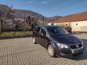 VW TOURAN 1.9 TDI NAJ.192000 KM ROK VÝROBY 2009 - 2