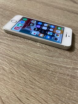 iPhone SE 2016 (1.generacia) 16GB Biely Super stav - 2