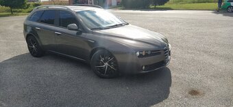 Alfa Romeo 159jtdm - 2