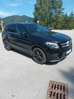 Mercedes -Benz GLE SUV - 2