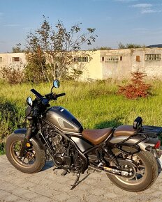 Honda REBEL CMX 500- limitka, TOP stav s výbavou...3500km - 2