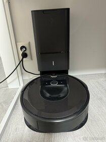 Robotický vysávač iRobot Roomba i7+ - 2