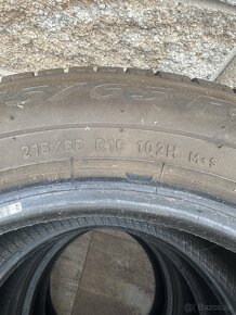 Pirelli 215/65 R16 - 2