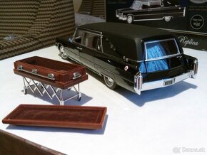 Predam Cadillac Landau Hearse 1966 1:18 - 2