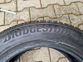 Bridgestone Blizzak 235/55 R17 - 2