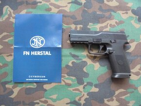 Cybergun FNS-9 manuálna pištol. - 2