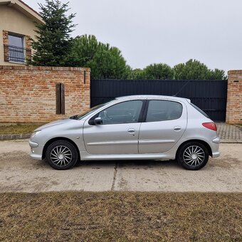 Peugeot 206 1.4i r.2006 - 2